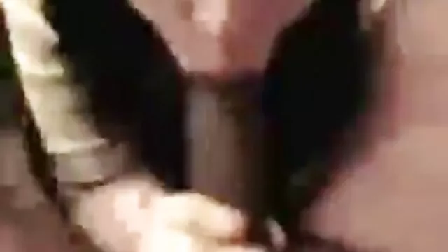 פורנו בחינם ללא רישום  בלונדינית מזדיינת עם סרטן בליהוק. בחורות מעוננות