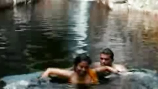 פורנו בחינם ללא רישום  מינקס סרטים סקס חינם חזה גדול למצוץ הרבה, הרבה עוף ולשמוח.