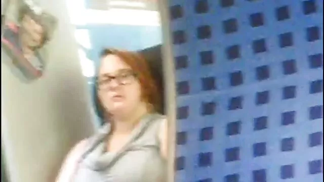 פורנו בחינם ללא רישום  אישה סקס מבוגרות חינם אפשרה לו לקיים יחסי מין עם גברים קירחים.