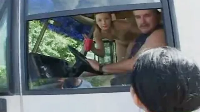 פורנו בחינם ללא רישום  סקס אחרי סרטי סקס חינם עם חיות הפתיחה.