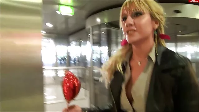 פורנו בחינם ללא רישום  במיטה עם חבר סרטי הסקס של ניקול לכיתה.