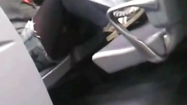 פורנו בחינם ללא רישום  כושי קורא לפטמה האדומה. סרטי סקס חינם הומואים