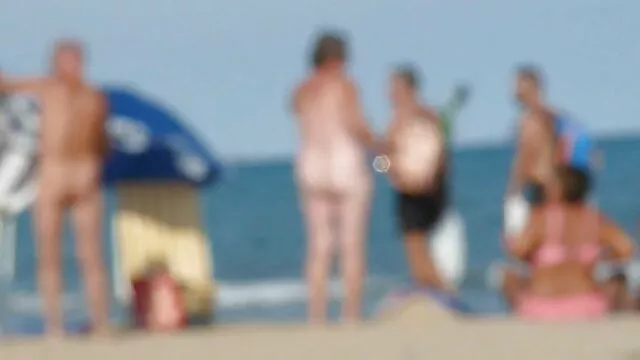 פורנו בחינם ללא רישום  סקס דוגמנית מאוננת ברונטי בתחת.
