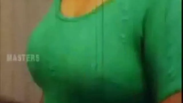 פורנו בחינם ללא רישום  שמן Bbw מאונן בחדר האמבטיה. סקס פורנו חינם